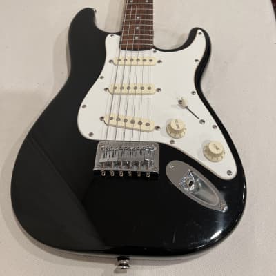 Fender  Squire Mini 3/4 size short scale  Black/white image 7