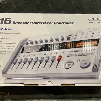 Zoom R16 USB Audio Interface / Digital Multitrack Recorder