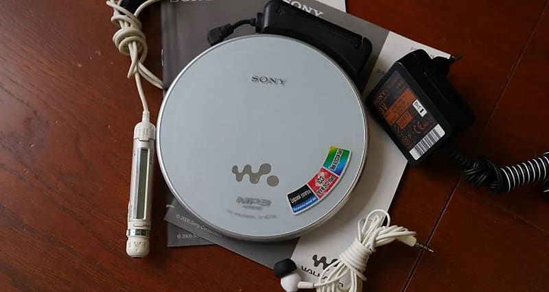 Sony Walkman D-NE730 CD Discman Player