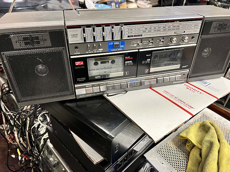 Panasonic RX CW50 1980 - Vintage Boombox Am / Fm Dual Cassette