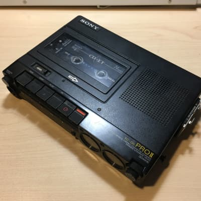 Sony TC-D5 Pro II Portable Stereo Cassette Recorder (1980 - 1994 