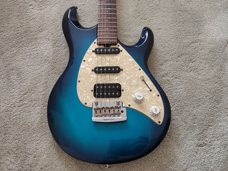 Ernie Ball Music Man Silhouette Special - Blue Sparkle | Reverb Sweden