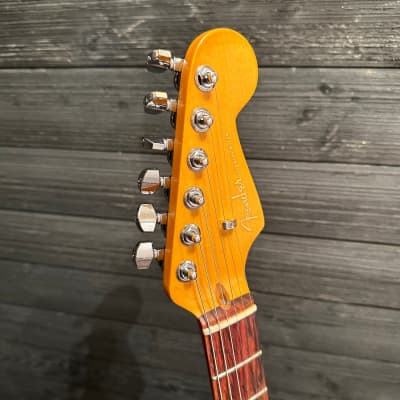 Fender American Ultra Stratocaster Rosewood Fingerboard Electric Guitar Ultraburst image 10