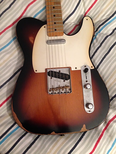 Fender road hotsell worn telecaster sunburst