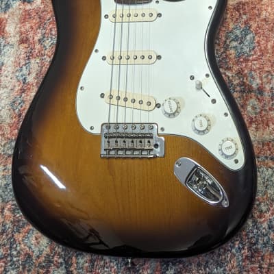 2010 Fender American Special? -READ DESCRIPTION- Stratocaster with Rosewood Fretboard 2-Color Sunburst for sale