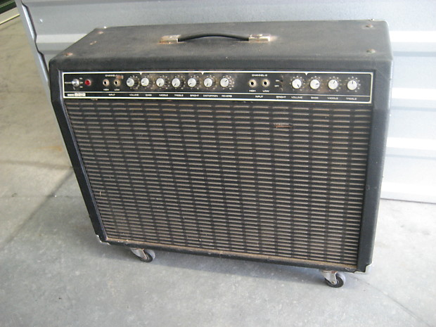 Yamaha b212 amp hot sale