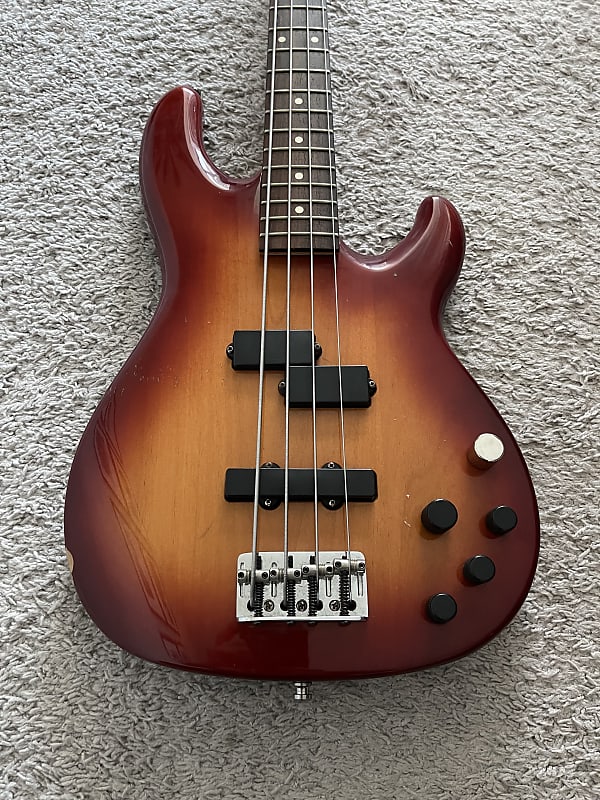 Fender Deluxe Series Zone Bass 2003 - 2006 | Reverb