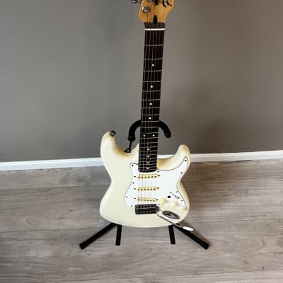 Fenix Stratocaster 1987 by Young Chang Vintage White image 9