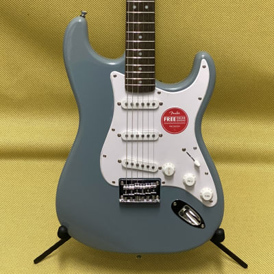 037-1001-548 Squier Bullet Stratocaster HT Electric Guitar Sonic Gray image 2