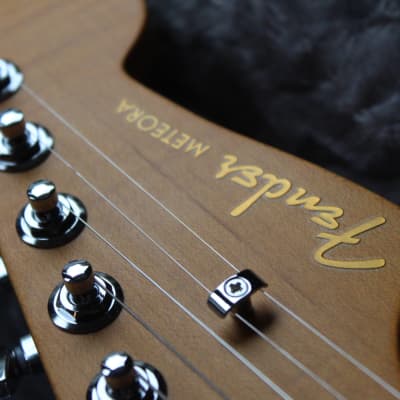 FENDER "American Ultra II Meteora, Texas Tea" HARDCASE image 8