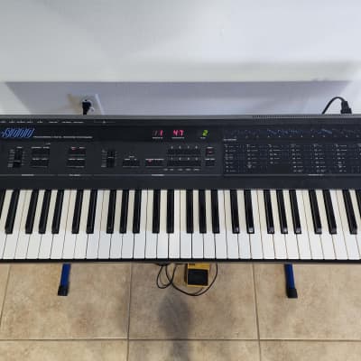 KORG DW-8000 SYNTHESIZER 1985 WITH EXTRAS (#1)