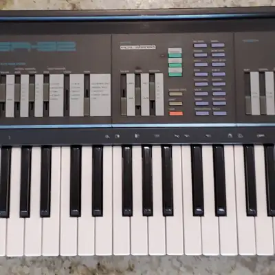 Yamaha PSR-32 80s FM Preset Keyboard