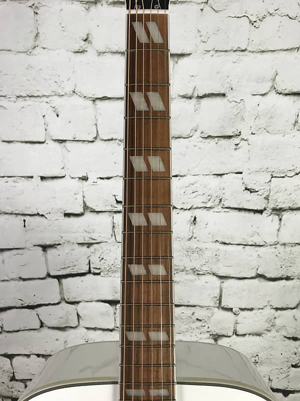 Epiphone Dove Studio Limited-Edition Acoustic-Electric
