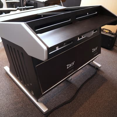 Zaor maestro 24 studio/ mastering desk Vicoustic Quick 10 days Sale RRP £2,200 image 6