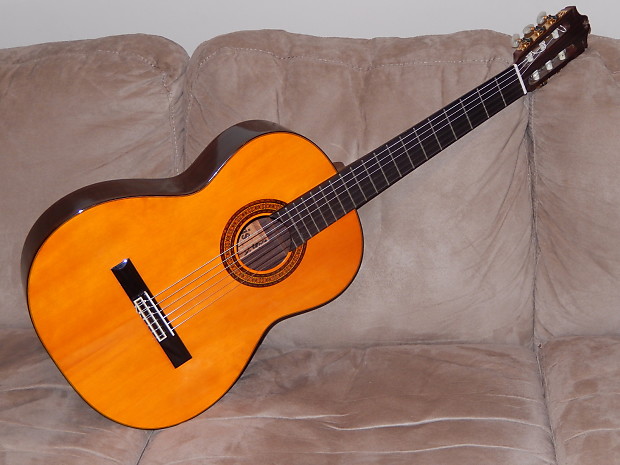 Morris classical guitar discount