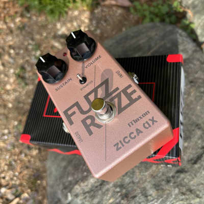 MAXON ZICCA ax FUZZ ROZE Charシグネイチャー 最 安値 で