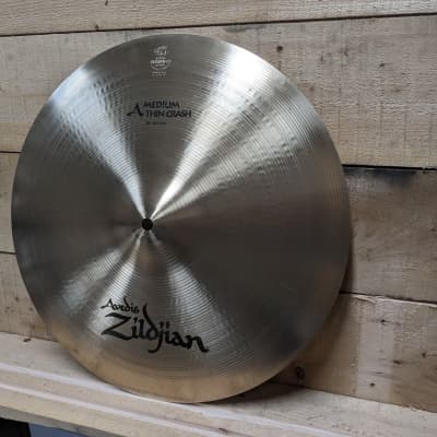 Zildjian 16" A Series Medium Thin Crash Cymbal 1982 - 2012 - Traditional image 3