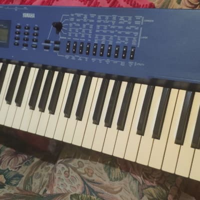 Yamaha CS1x Control Synthesizer 1996 - Blue