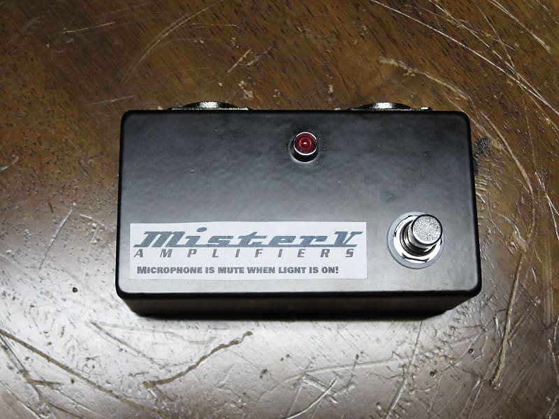 Mister V. Microphone Mute Pedal -- Silent Switching image 1
