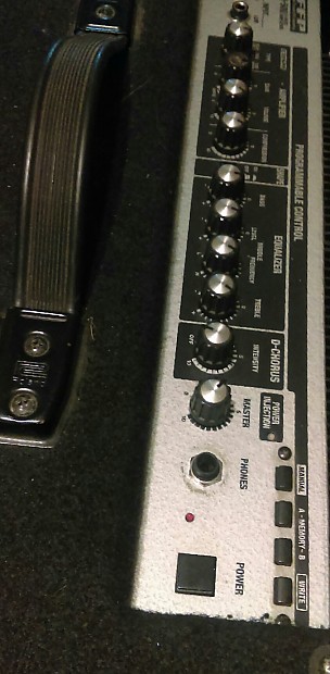 ROLAND DB-500 D-Bass Digital Modeling 160W 12