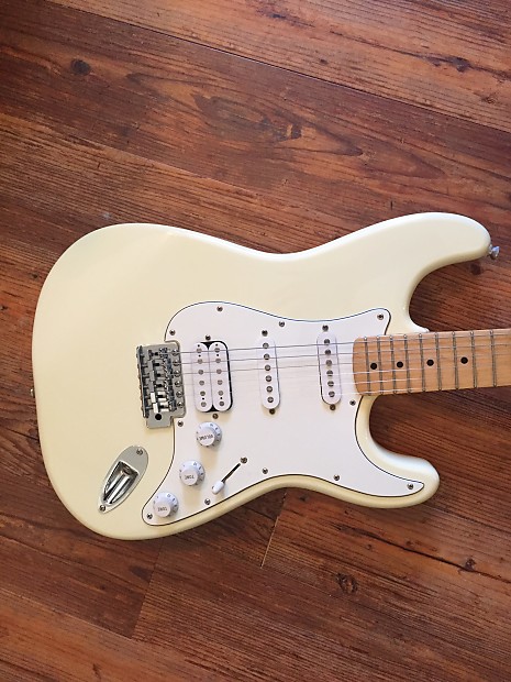 Fender USA Stratocaster エレキギター クリーム