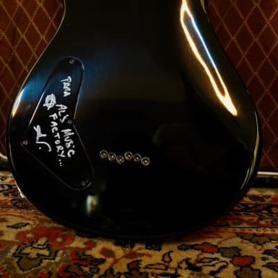 O3 Custom Guitars  ( SÔBER) Bernardini  Custom “ PRS Réplica “ Red Mirror Birds  Black image 12
