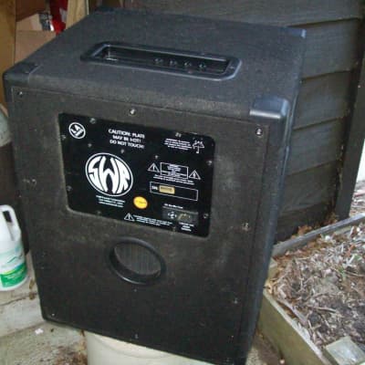 SWR LA Series LA-15 100w Bass Combo Amp 1-15