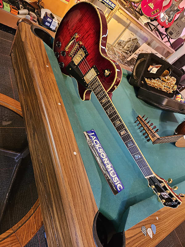 Wolf Guitars Australia Howler With Hard Case Redburst Flame Reverb