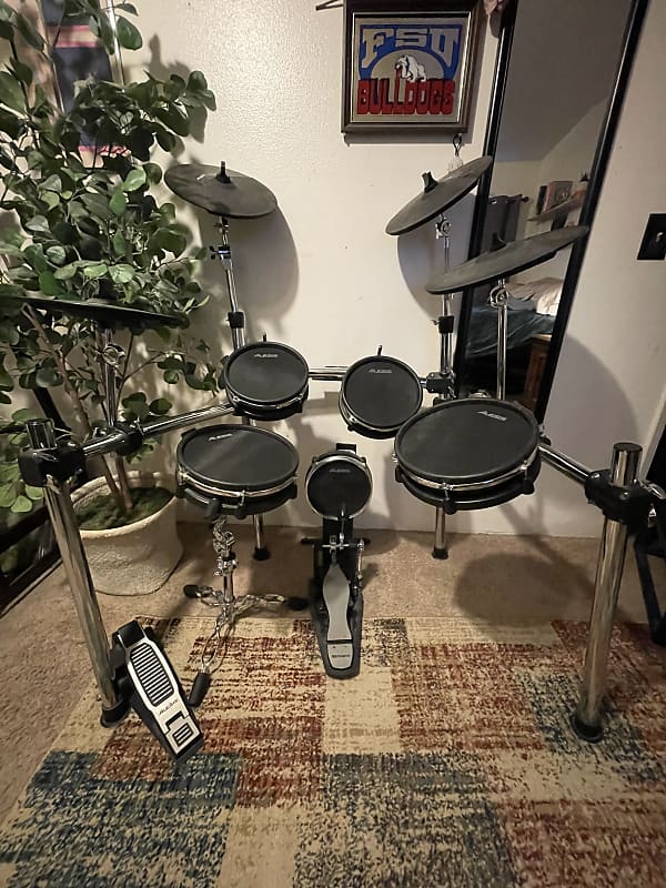 Alesis DM10 MkII Studio Kit Electronic Drum Set 2010s - Black image 1