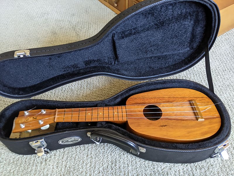 Kamaka Pineapple Soprano Ukulele Gold Label circa 1950s Reverb