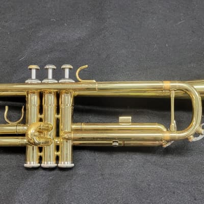 Etude V1212085 student Trumpet light brass image 2