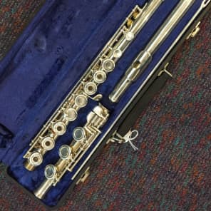Armstrong 303B Step-Up Model Open-Hole Flute w/ B Foot Joint, Inline G
