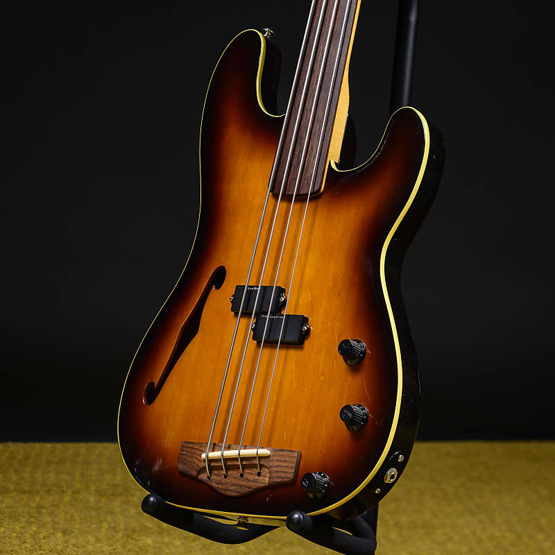 Fender PBAC-100 FL Electric-Acoustic Fretless Precision Bass