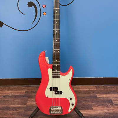 G&L LB-100 Fullerton Red 2023 Bass w/Hardshell Case *Authorized Dealer* for sale