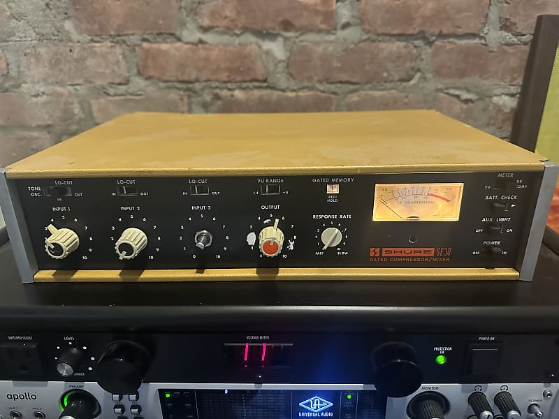 Shure SE 30 Vintage gated compressor and colorbox Reverb