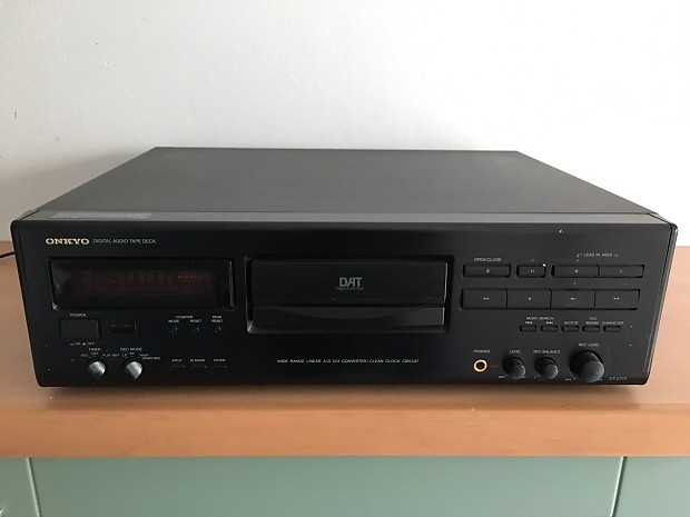 Onkyo Onkyo DT-2710 DAT DIgital Audio Tape Deck 1997 Black Onkyo Onkyo DT-2710 DAT DIgital Audio Tape Deck 1997 Black