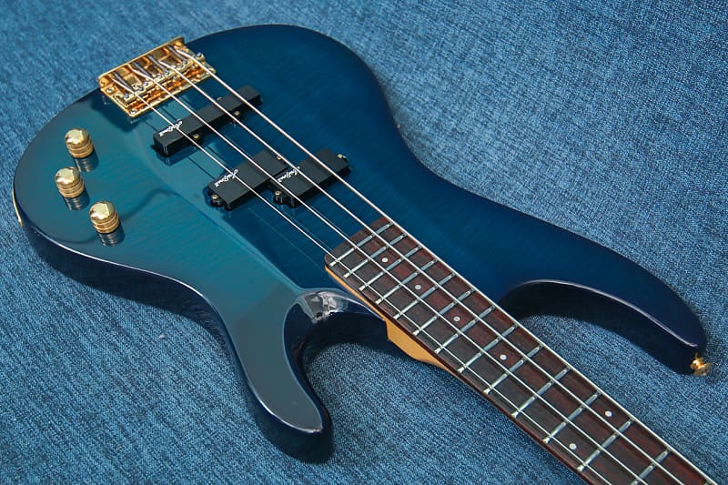 Aria pro II MAB-36 Magna Bass Late 90-s See-through Blue