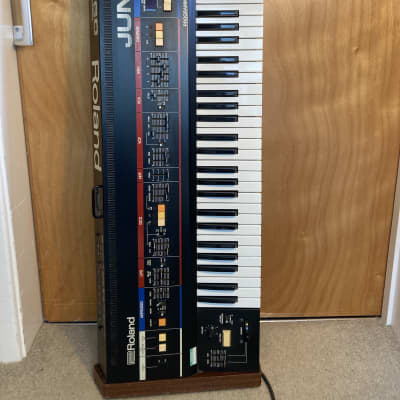 Roland Juno-60 61-Key Polyphonic Synthesizer 1982 - 1984 - Black