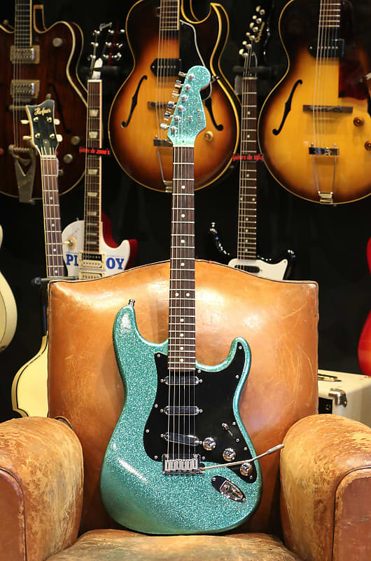 Fender 62 Reissue Stratocaster / Japan 1994 Sonic Blue | Reverb