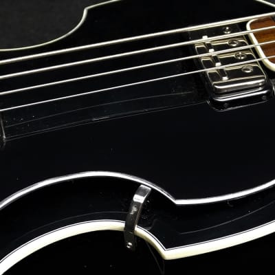 Hofner HCT-500/1-BK Contemporary Beatle Bass Custom with Black Pickguard & German Control Plate image 4
