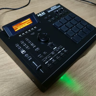 Akai MPC2000XL MIDI Production Center | Reverb Canada