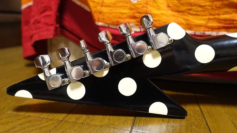 Rare!】 Fernandes FV-105RR Polka Dot Vee Style Randy Rhoads