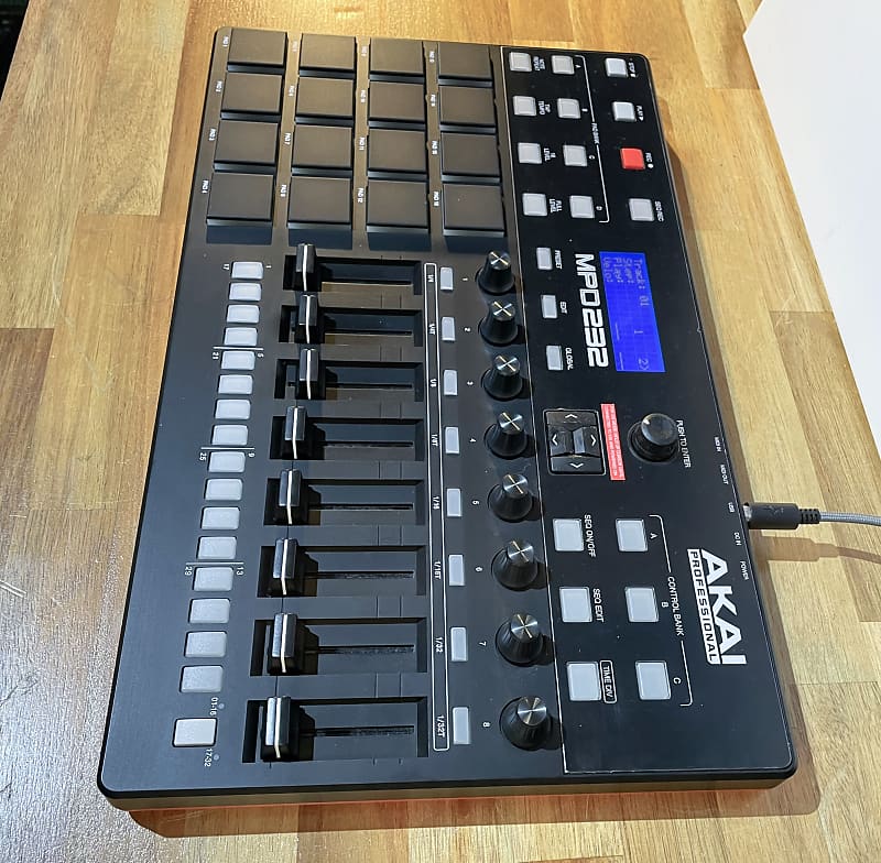 Akai MPD232 | Reverb