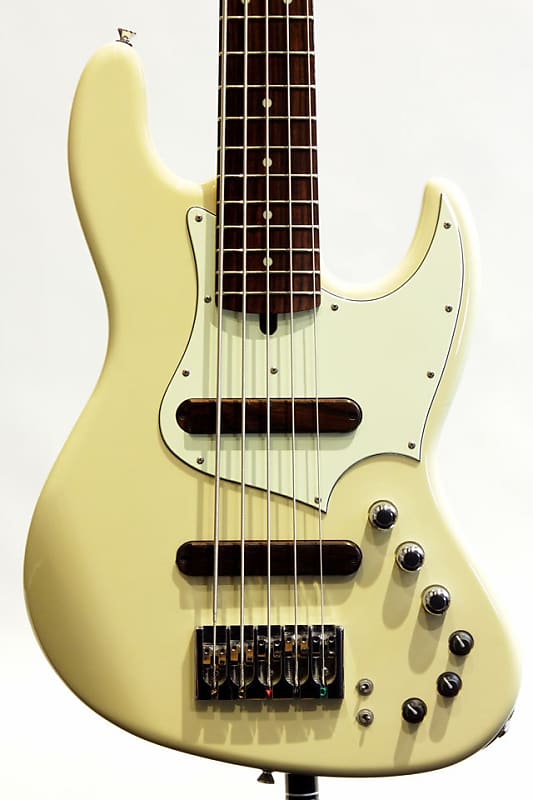 Xotic XJ-1T 5st V.WHT | Reverb