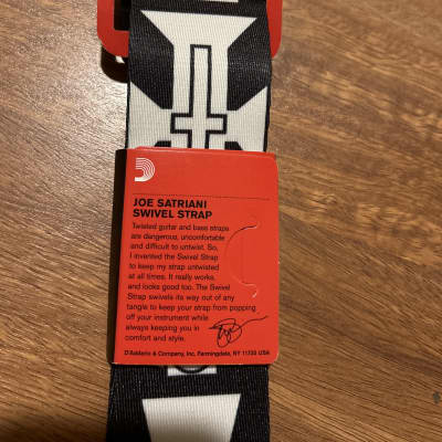 D'Addario Joe Satriani Swivel Guitar Strap Crosses 2 in. 2020s - Black & White image 3