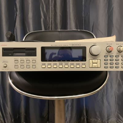 Akai S3000XL MIDI Stereo Digital Sampler 1996