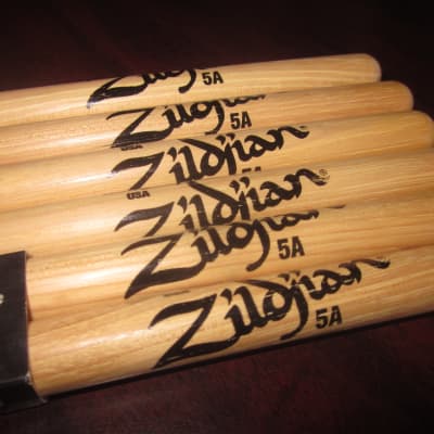 Zildjian 5A Select Hickory Drumsticks Wood Tip Three Pair image 2