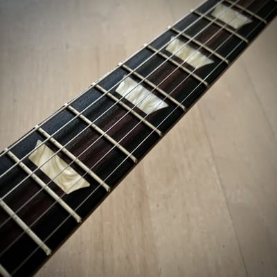 Gibson Les Paul Tribute (2021), Satin Tobacco Burst image 17