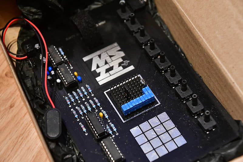 Mute Synth II Noise Jam Session II - YouTube