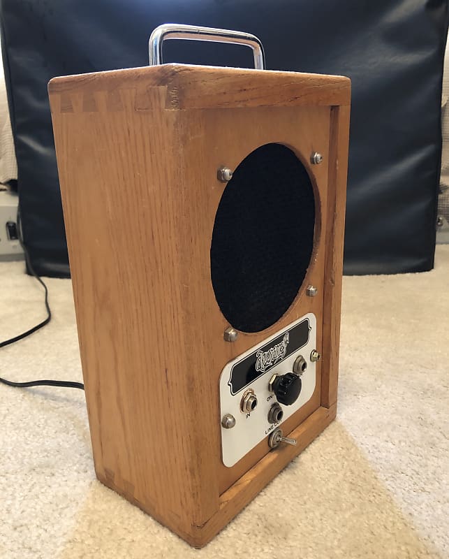 Dwarf Guitar amp 1970's Oak -re-capped and serviced